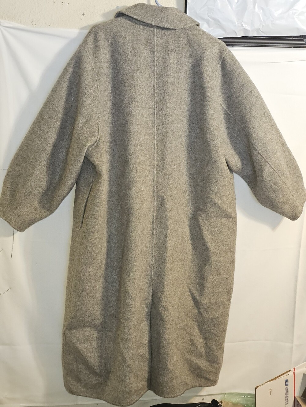 NAP Loungewear oversized wool-alpaca blend coat in silver grey. Size M - Picture 8 of 11